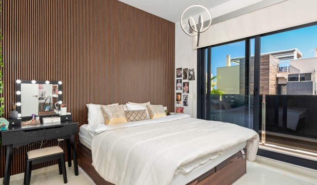 Begagnad - Villa - Orihuela Costa - Lomas de Cabo Roig