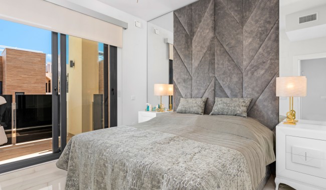 Begagnad - Villa - Orihuela Costa - Lomas de Cabo Roig