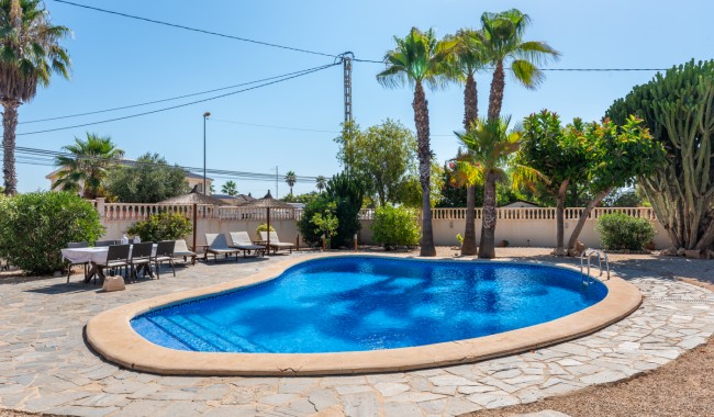 Begagnad - Villa - Orihuela Costa - Dehesa de Campoamor