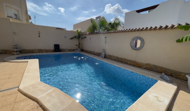Begagnad - Villa - Ciudad Quesada/Rojales - Rojales