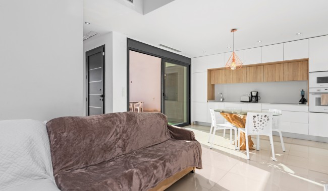 Resale - Villa - Benijófar