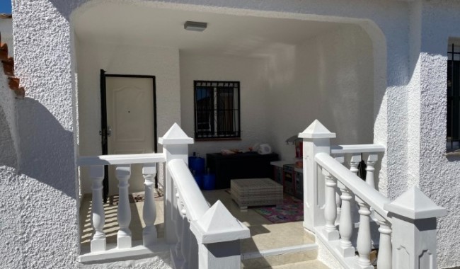 Resale - Villa - Ciudad Quesada/Rojales - Central Quesada