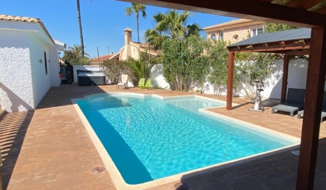 Resale - Villa - Ciudad Quesada/Rojales - Central Quesada