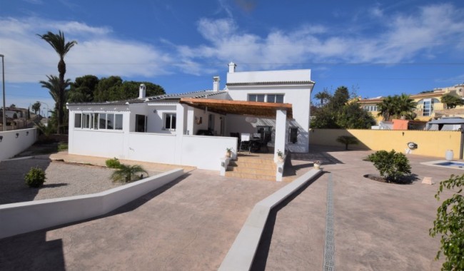 Resale - Villa - Ciudad Quesada/Rojales - Central Quesada