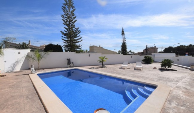 Resale - Villa - Ciudad Quesada/Rojales - Central Quesada