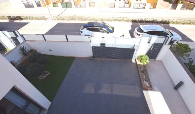 Resale - Villa - Los Montesinos - La Herrada