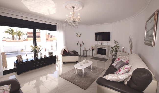 Resale - Villa - Ciudad Quesada/Rojales - Central Quesada