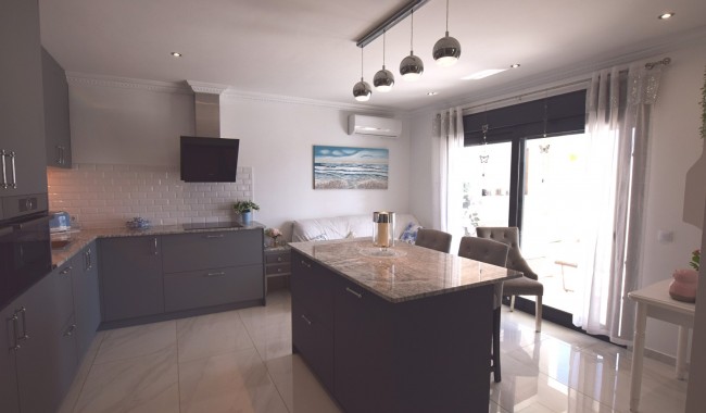 Resale - Villa - Ciudad Quesada/Rojales - Central Quesada