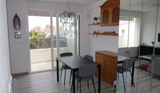 Resale - Apartment - Torrevieja - Centro