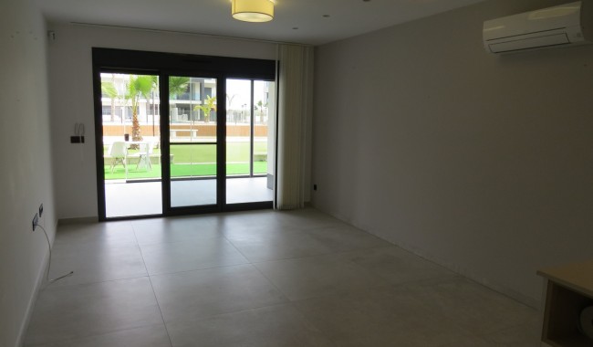 Resale - Apartment - Guardamar - El Raso