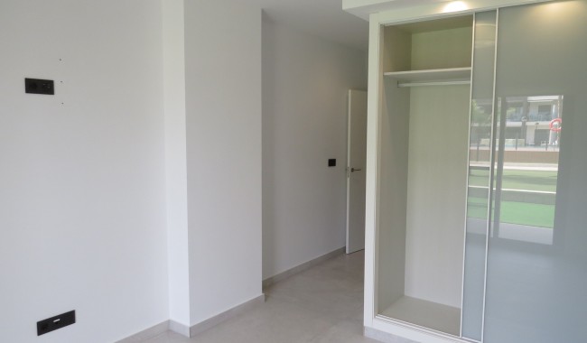 Resale - Apartment - Guardamar - El Raso