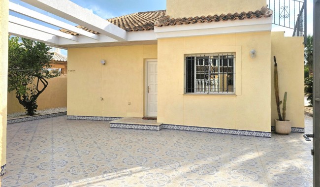 Begagnad - Villa - Torrevieja