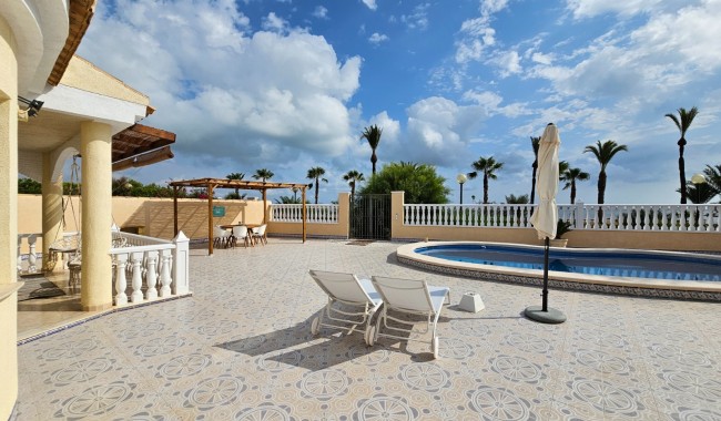 Begagnad - Villa - Torrevieja