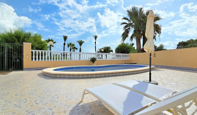 Begagnad - Villa - Torrevieja