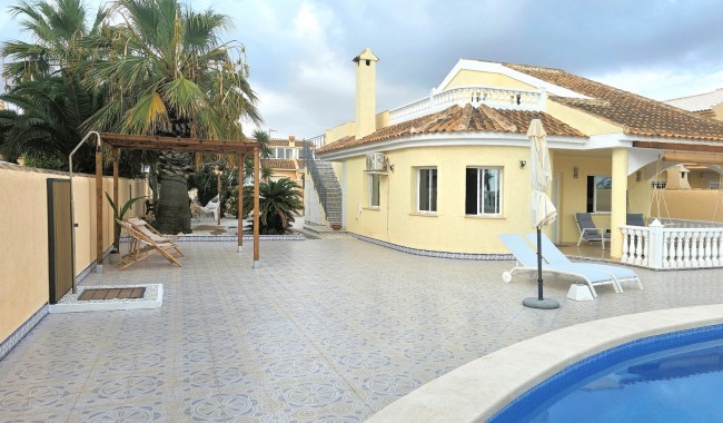 Begagnad - Villa - Torrevieja