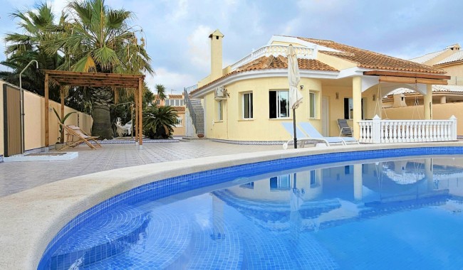 Begagnad - Villa - Torrevieja