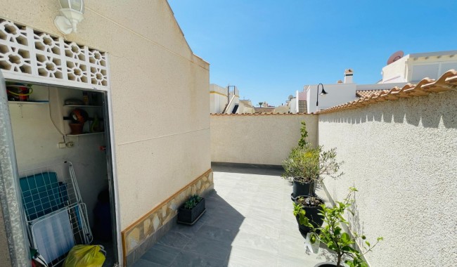 Resale - Villa - Orihuela Costa - Playa Flamenca