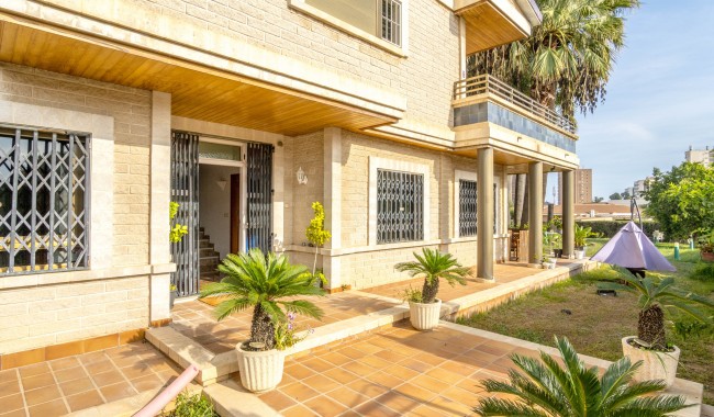 Resale - Villa - Orihuela Costa - Dehesa de Campoamor