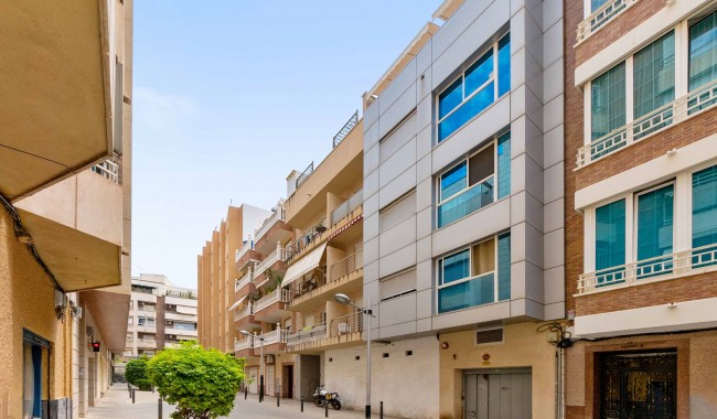 Resale - Apartment - Torrevieja - Centro