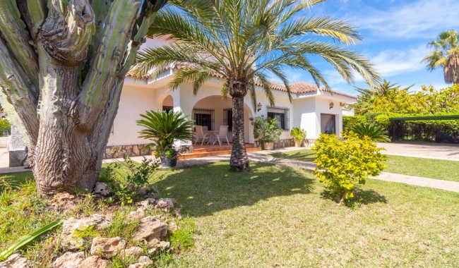 Begagnad - Villa - Orihuela Costa - Cabo Roig