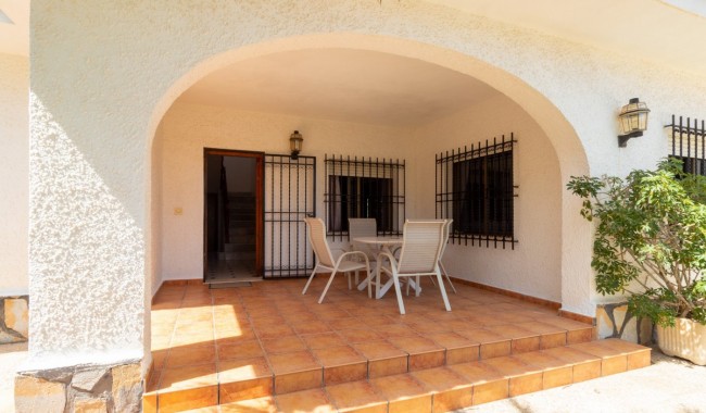 Brukt - Villa - Orihuela Costa - Cabo Roig