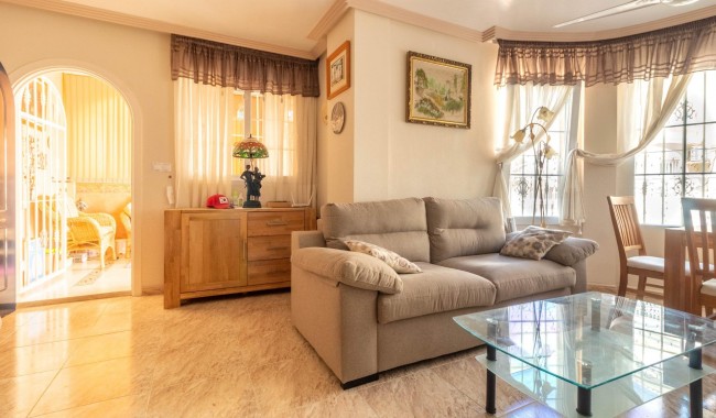 Resale - Villa - Torrevieja - Los Altos