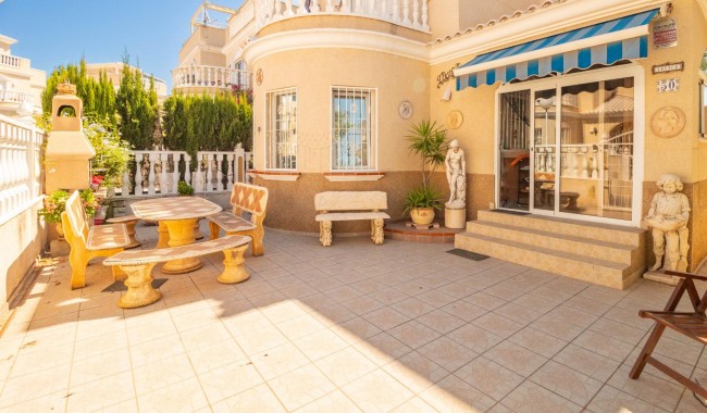 Resale - Villa - Torrevieja - Los Altos