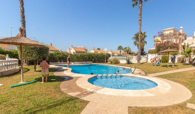 Begagnad - Villa - Torrevieja - Los Altos