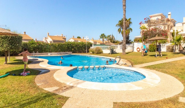 Begagnad - Villa - Torrevieja - Los Altos