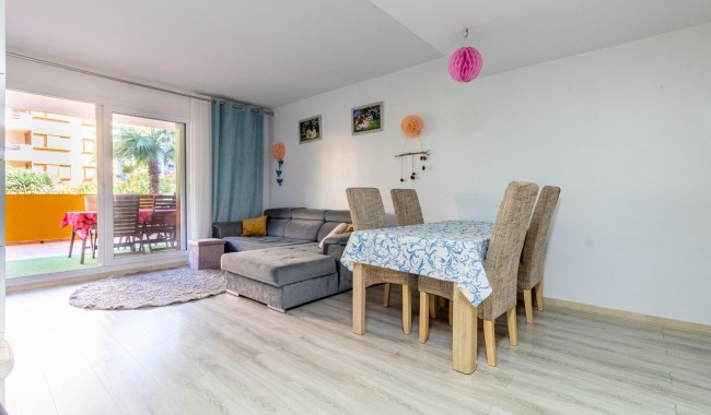 Sprzedaż - Apartament - Torrevieja - Punta Prima