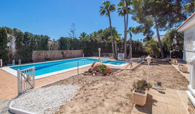 Segunda mano - Chalet - Torrevieja - Los Balcones