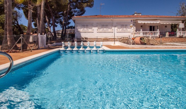 Segunda mano - Chalet - Torrevieja - Los Balcones