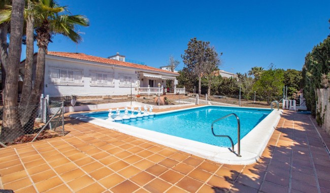 Resale - Villa - Torrevieja - Los Balcones