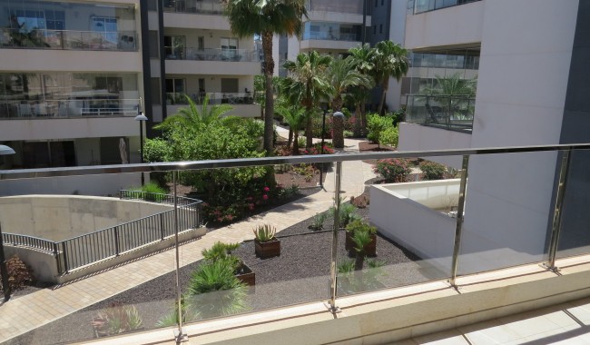 Resale - Apartment - Orihuela Costa - Villamartín