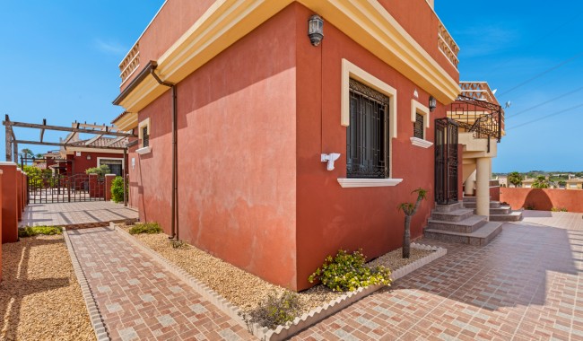 Resale - Villa - Algorfa