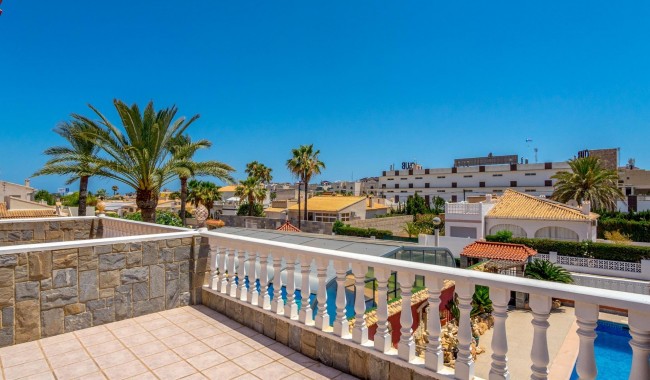 Resale - Villa - Orihuela Costa - Dehesa de Campoamor