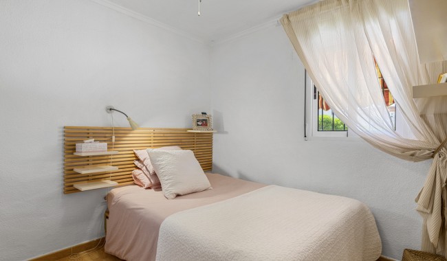 Sprzedaż - Apartament - Torrevieja - Torretas