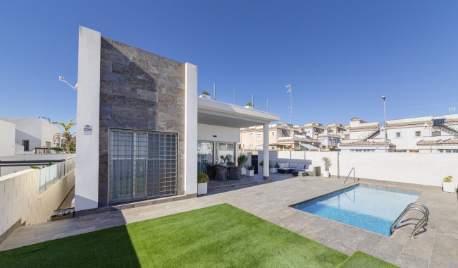 Begagnad - Villa - Orihuela Costa - Villamartín