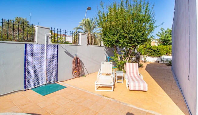 Segunda mano - Chalet - Torrevieja - Los balcones