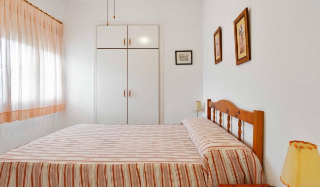 Sprzedaż - Apartament - Orihuela costa - Las Filipinas