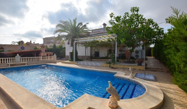 Villa - Resale - Ciudad Quesada/Rojales - Central Quesada