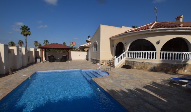 Resale - Villa - Benijófar - Monte Azul/ El Dorado