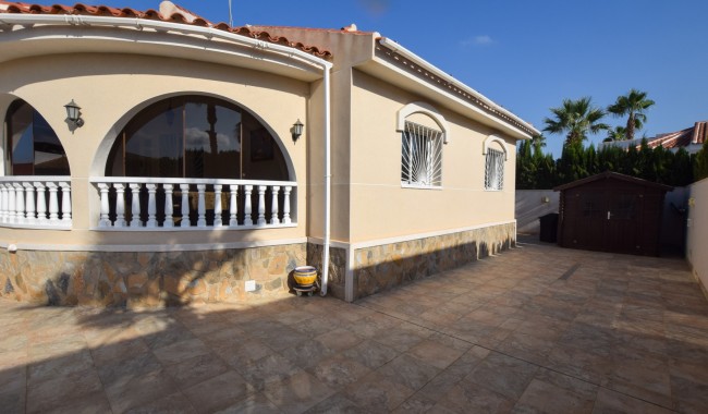 Begagnad - Villa - Benijófar - Monte Azul/ El Dorado