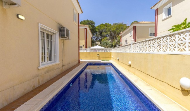 Resale - Townhouse - Orihuela Costa - Dehesa de Campoamor