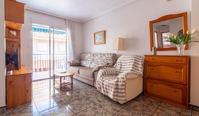 Resale - Apartment - Torrevieja - Playa de los Naufragos