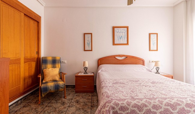 Sprzedaż - Apartament - Torrevieja - Playa de los Naufragos