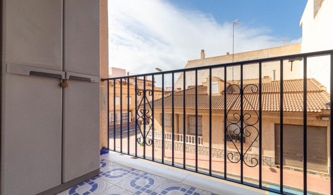 Sprzedaż - Apartament - Torrevieja - Playa de los Naufragos