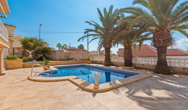 Resale - Villa - Ciudad Quesada/Rojales - Central Quesada