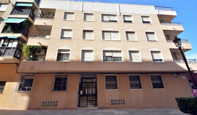 Resale - Apartment - Guardamar