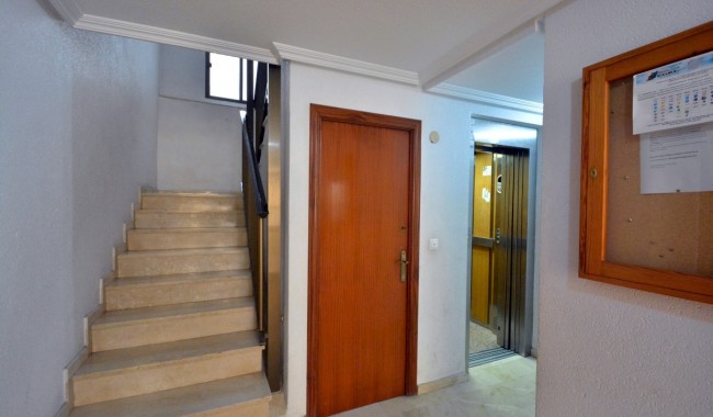 Resale - Apartment - Guardamar